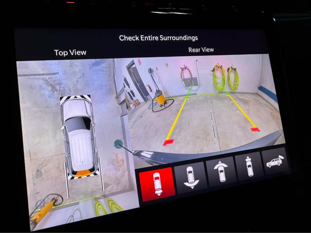 new 2025 Jeep Grand Cherokee car, priced at $53,930