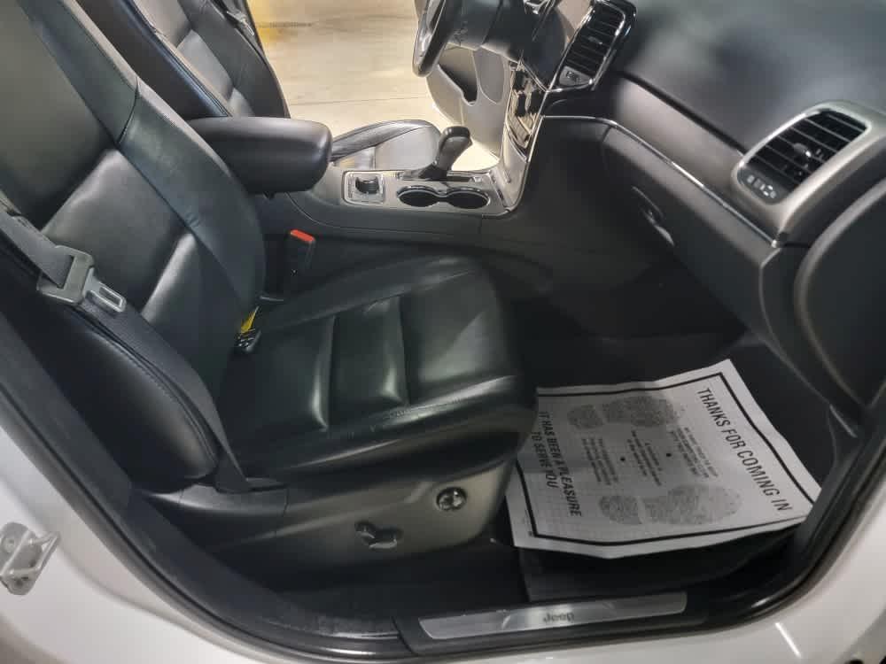 used 2022 Jeep Grand Cherokee WK car, priced at $29,895