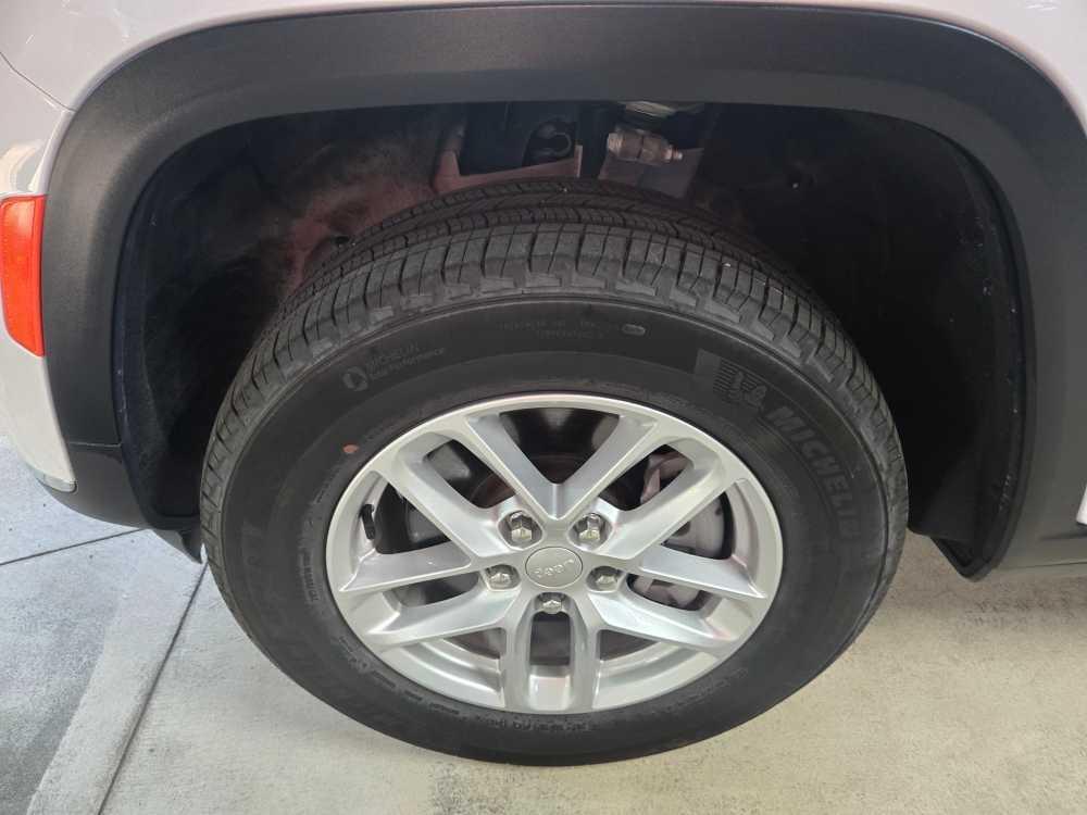 used 2023 Jeep Grand Cherokee L car, priced at $32,495