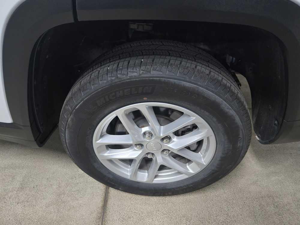 used 2023 Jeep Grand Cherokee L car, priced at $32,495