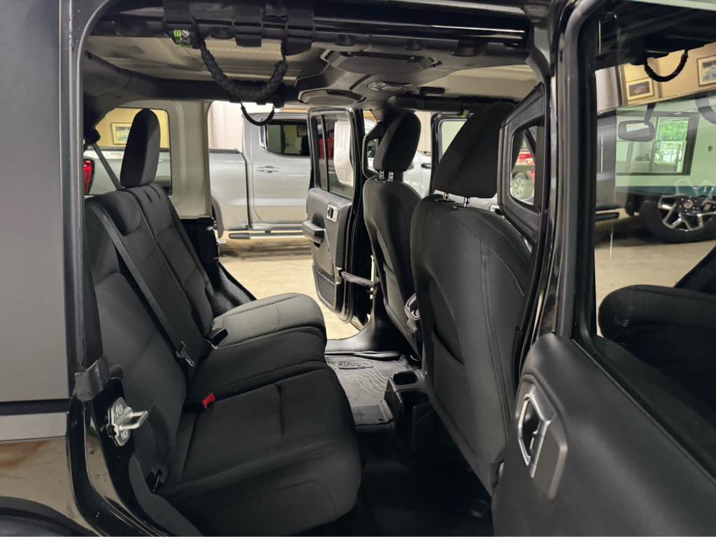 used 2019 Jeep Wrangler Unlimited car, priced at $27,995