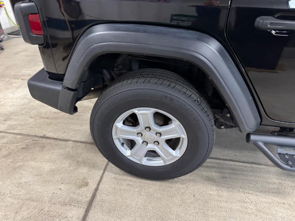 used 2019 Jeep Wrangler Unlimited car, priced at $27,995