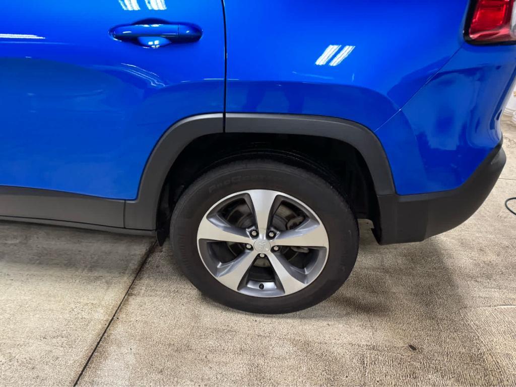 used 2022 Jeep Cherokee car, priced at $27,995