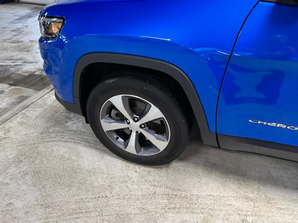 used 2022 Jeep Cherokee car, priced at $27,995