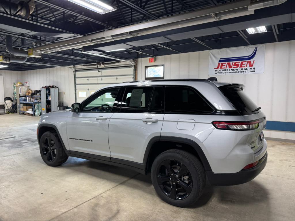 used 2023 Jeep Grand Cherokee car, priced at $36,895