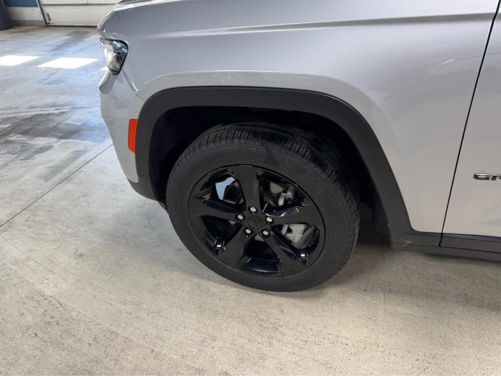 used 2023 Jeep Grand Cherokee car, priced at $36,895