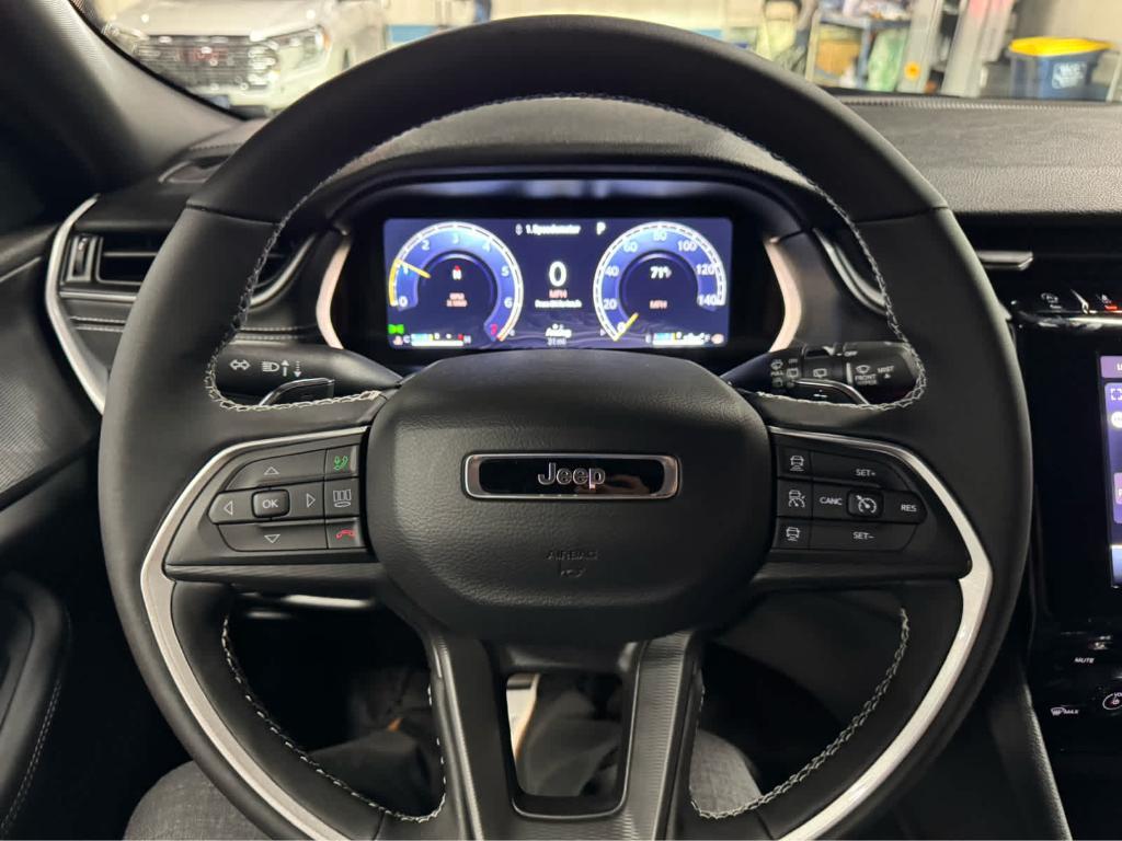 new 2025 Jeep Grand Cherokee car, priced at $49,170