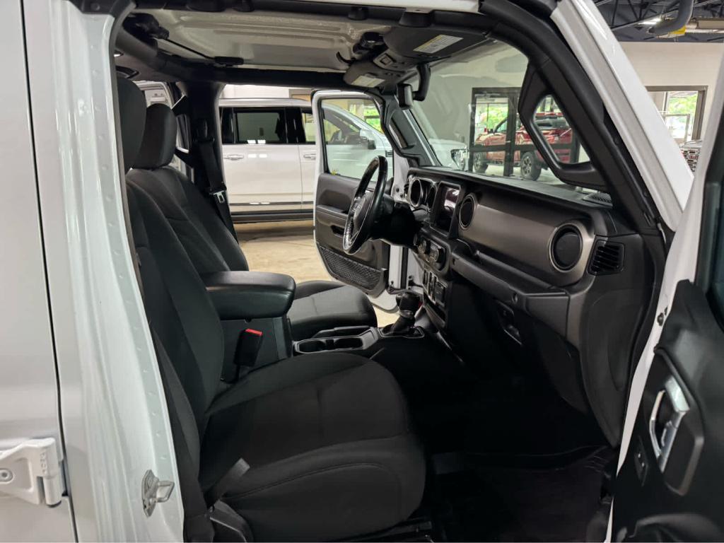 used 2021 Jeep Gladiator car, priced at $30,995