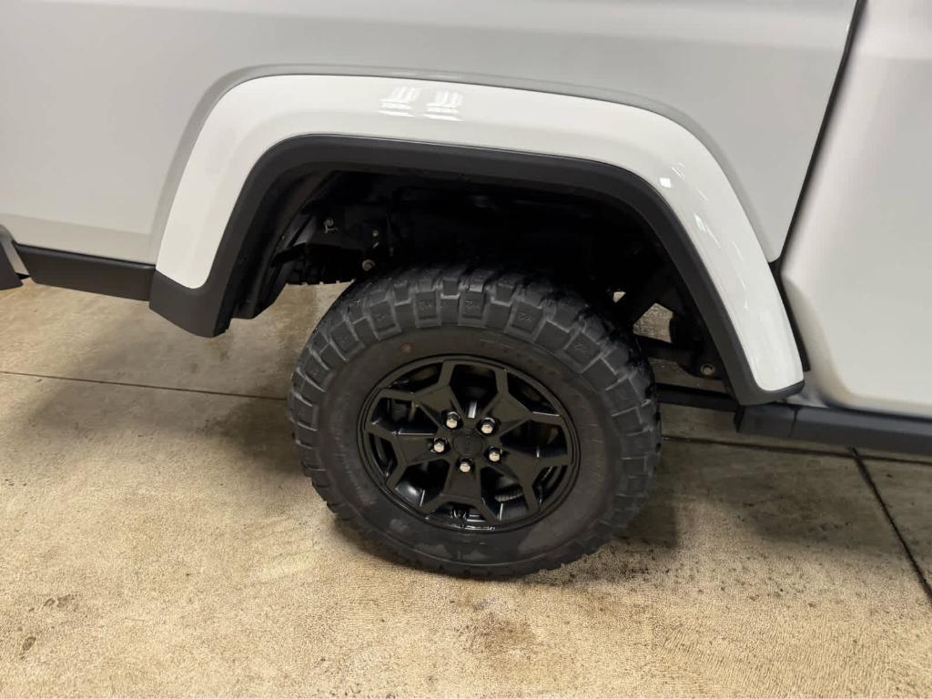 used 2021 Jeep Gladiator car, priced at $30,995