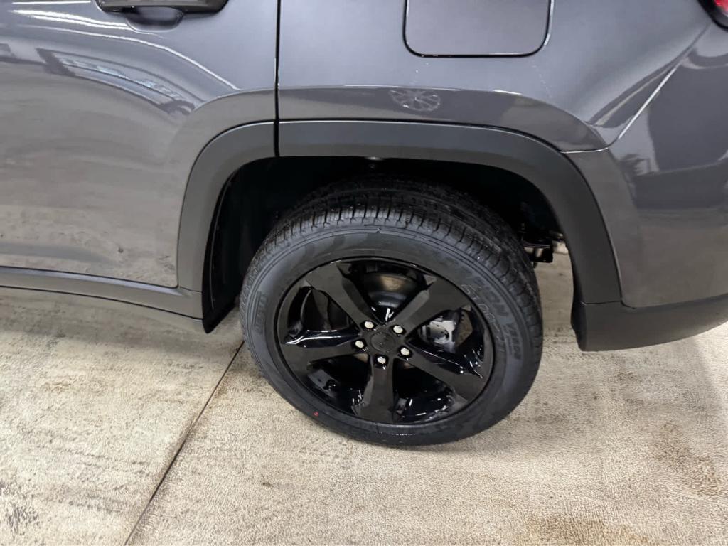 new 2025 Jeep Grand Cherokee car, priced at $53,530