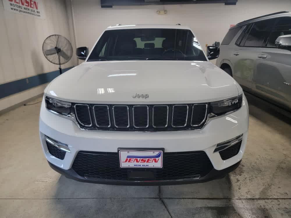 new 2025 Jeep Grand Cherokee car, priced at $47,895