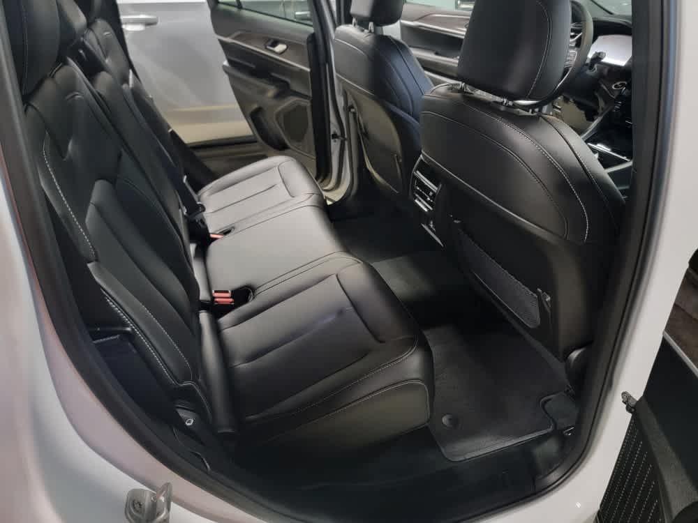 new 2025 Jeep Grand Cherokee car, priced at $47,895