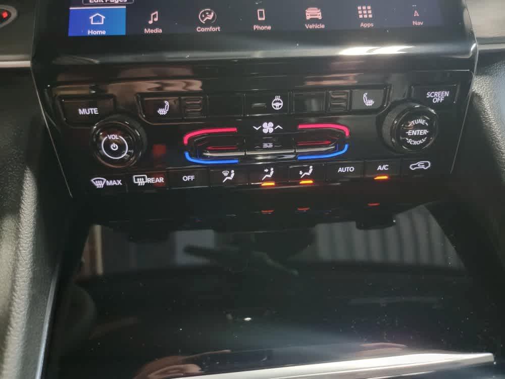 new 2025 Jeep Grand Cherokee car, priced at $47,895