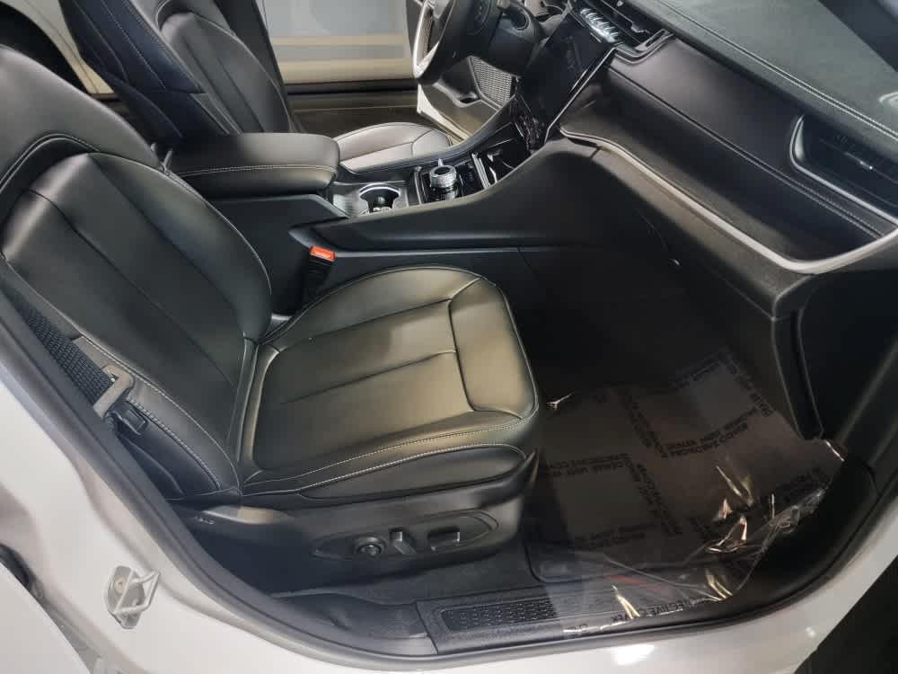 new 2025 Jeep Grand Cherokee car, priced at $47,895