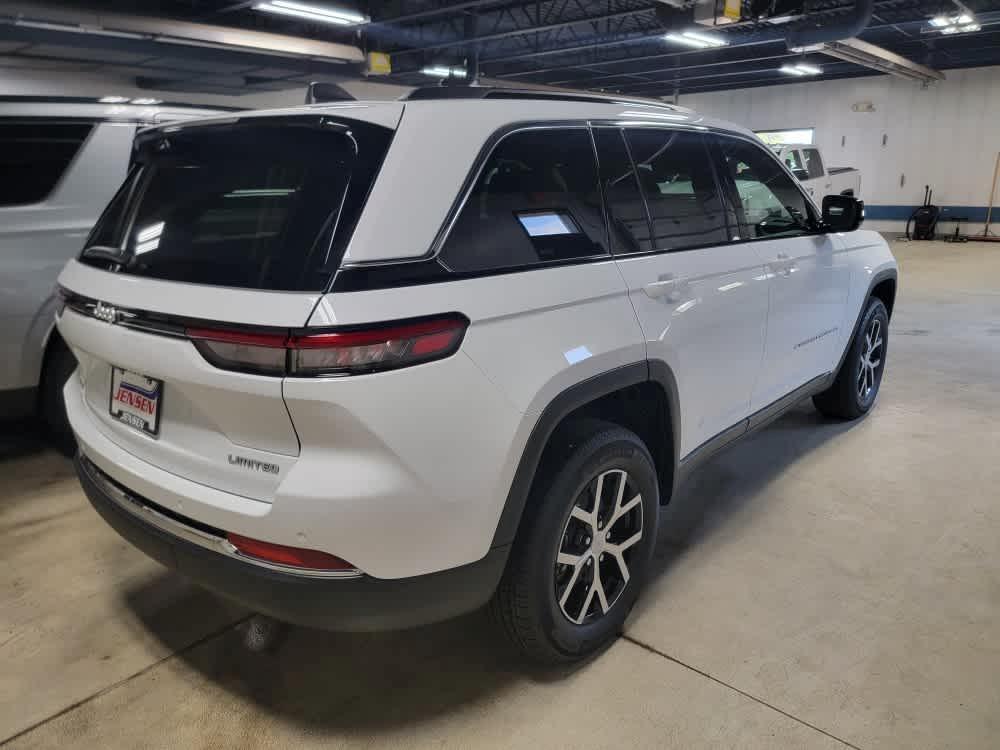 new 2025 Jeep Grand Cherokee car, priced at $47,895