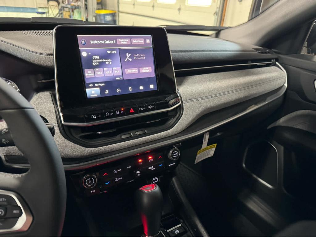 new 2025 Jeep Compass car, priced at $35,510