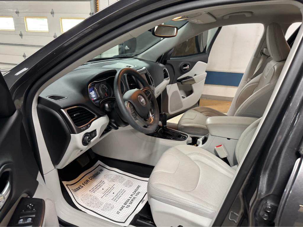 used 2021 Jeep Cherokee car, priced at $23,995