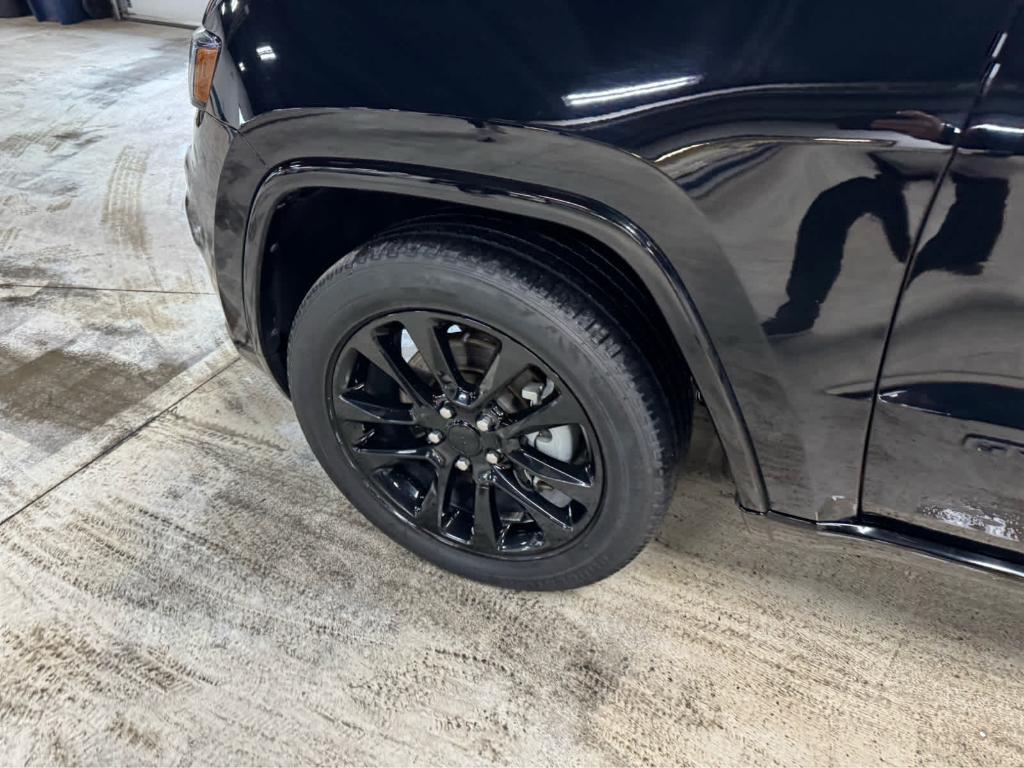 used 2022 Jeep Grand Cherokee WK car, priced at $29,395