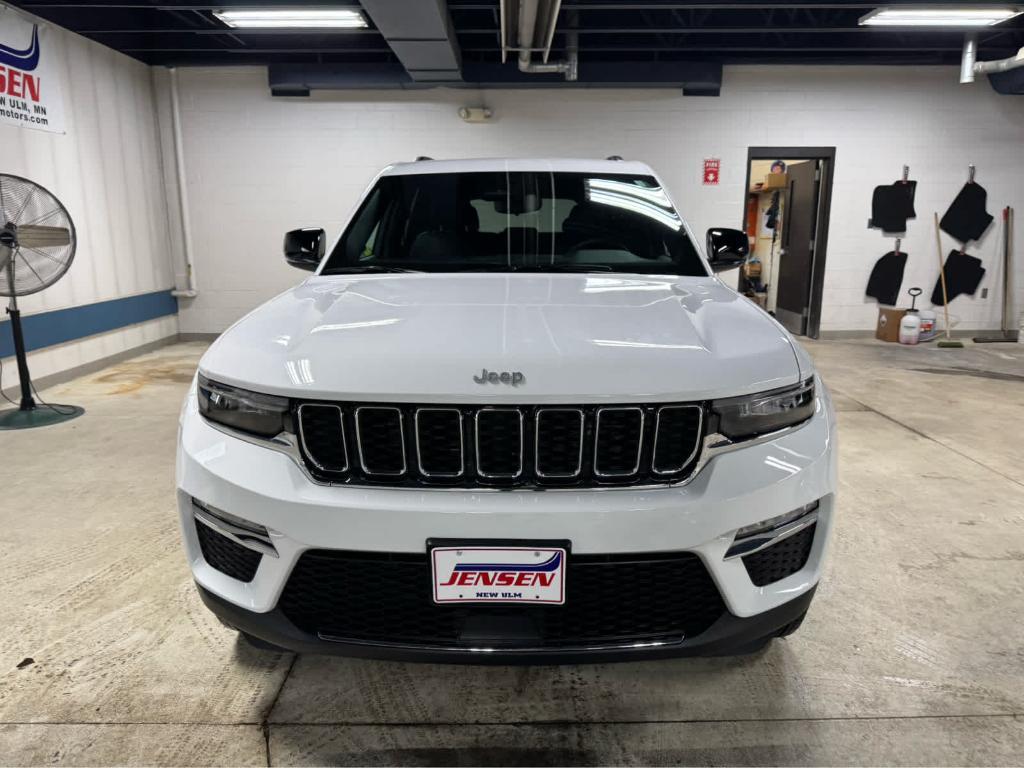 used 2024 Jeep Grand Cherokee car, priced at $37,995