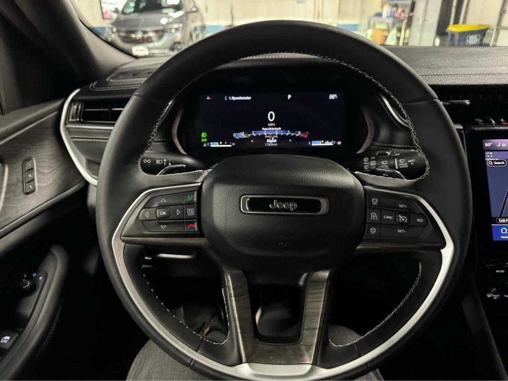 used 2024 Jeep Grand Cherokee car, priced at $37,995