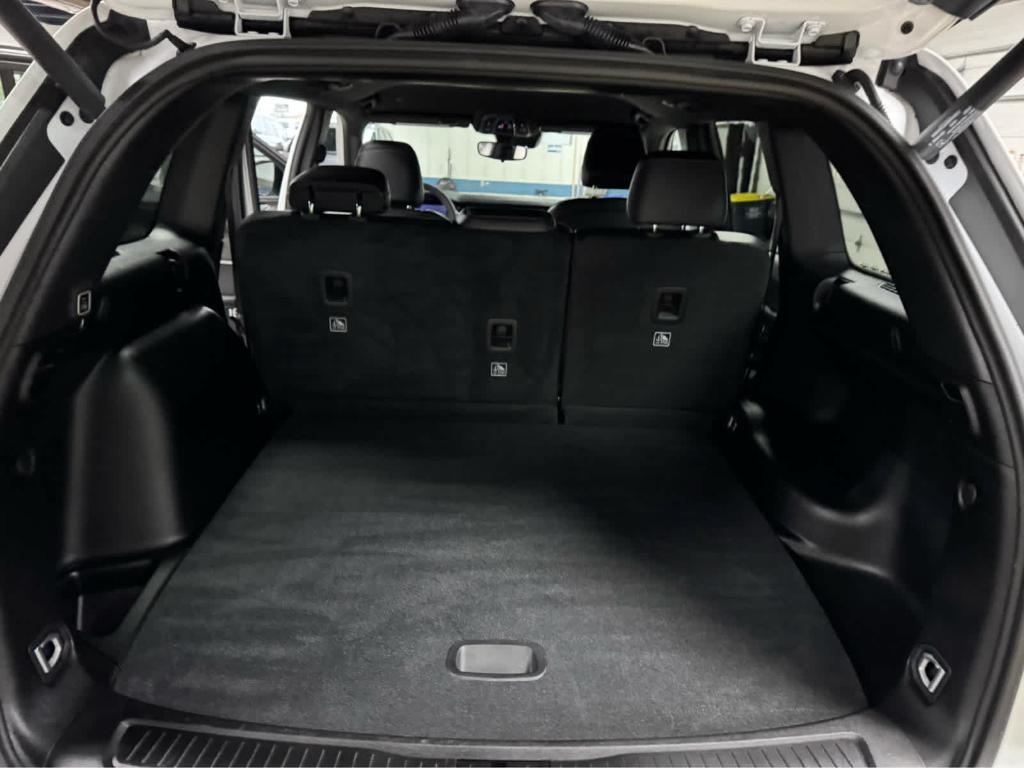 used 2024 Jeep Grand Cherokee car, priced at $37,995