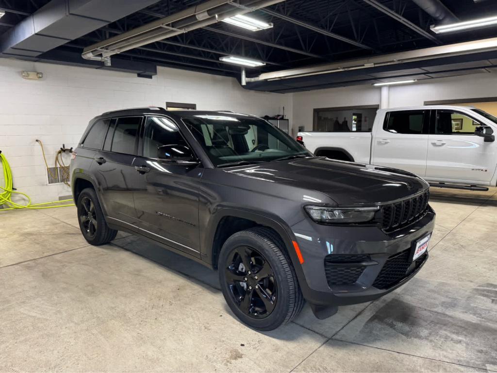 used 2023 Jeep Grand Cherokee car, priced at $34,795