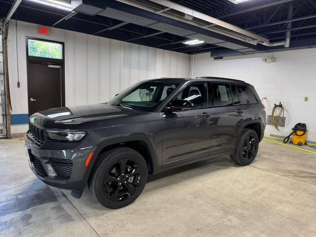 used 2023 Jeep Grand Cherokee car, priced at $34,995