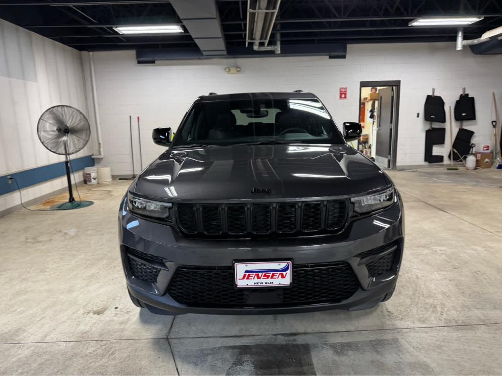 used 2023 Jeep Grand Cherokee car, priced at $34,795