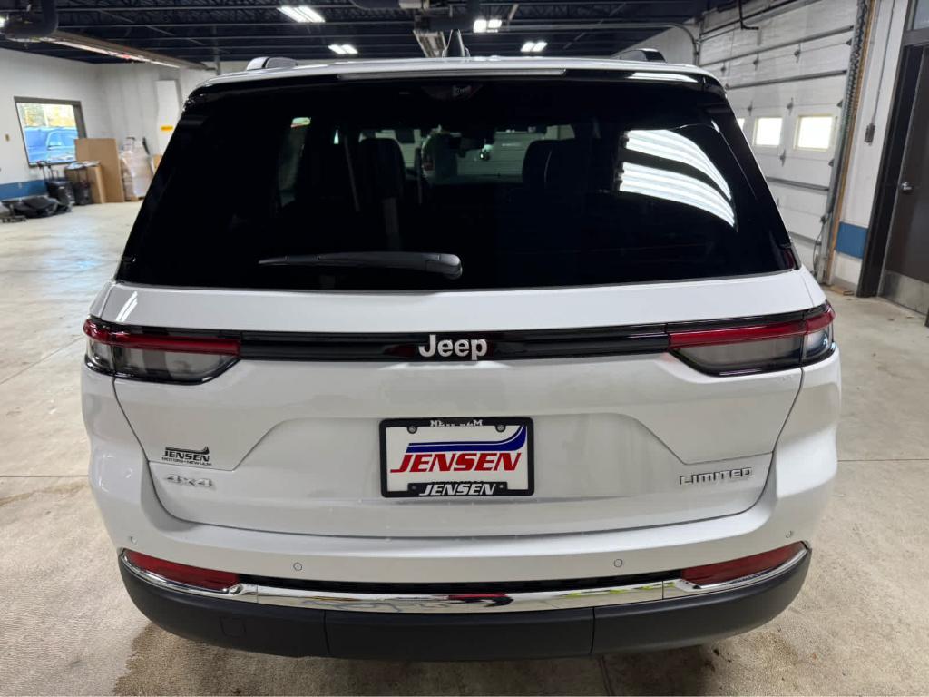 new 2025 Jeep Grand Cherokee car, priced at $53,335