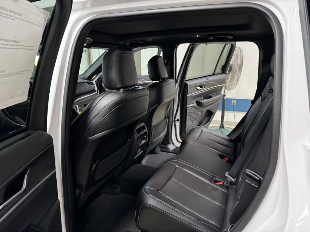 new 2025 Jeep Grand Cherokee car, priced at $53,335