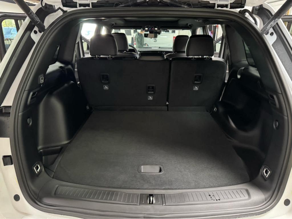 new 2025 Jeep Grand Cherokee car, priced at $53,335