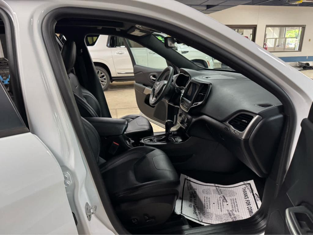 used 2021 Jeep Cherokee car, priced at $24,895