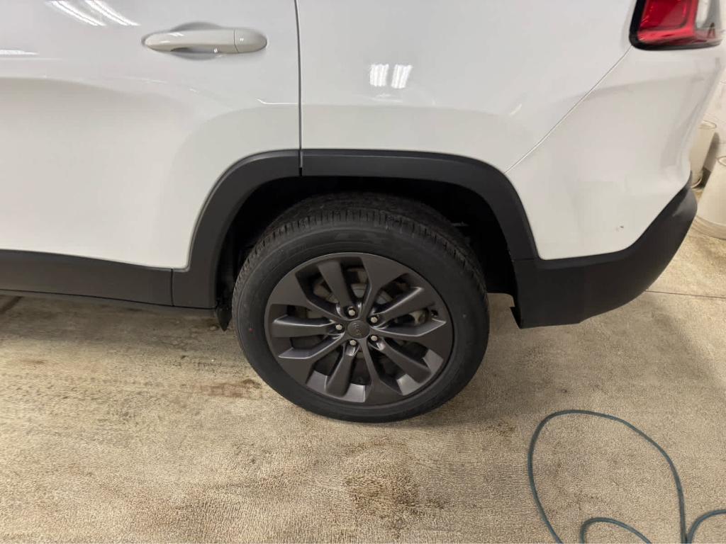 used 2021 Jeep Cherokee car, priced at $24,895
