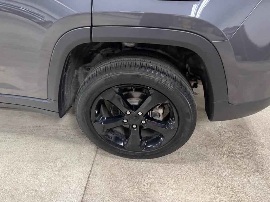 used 2023 Jeep Grand Cherokee car, priced at $34,995