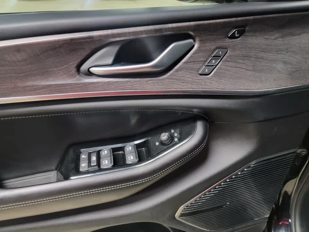 used 2021 Jeep Grand Cherokee L car, priced at $22,995