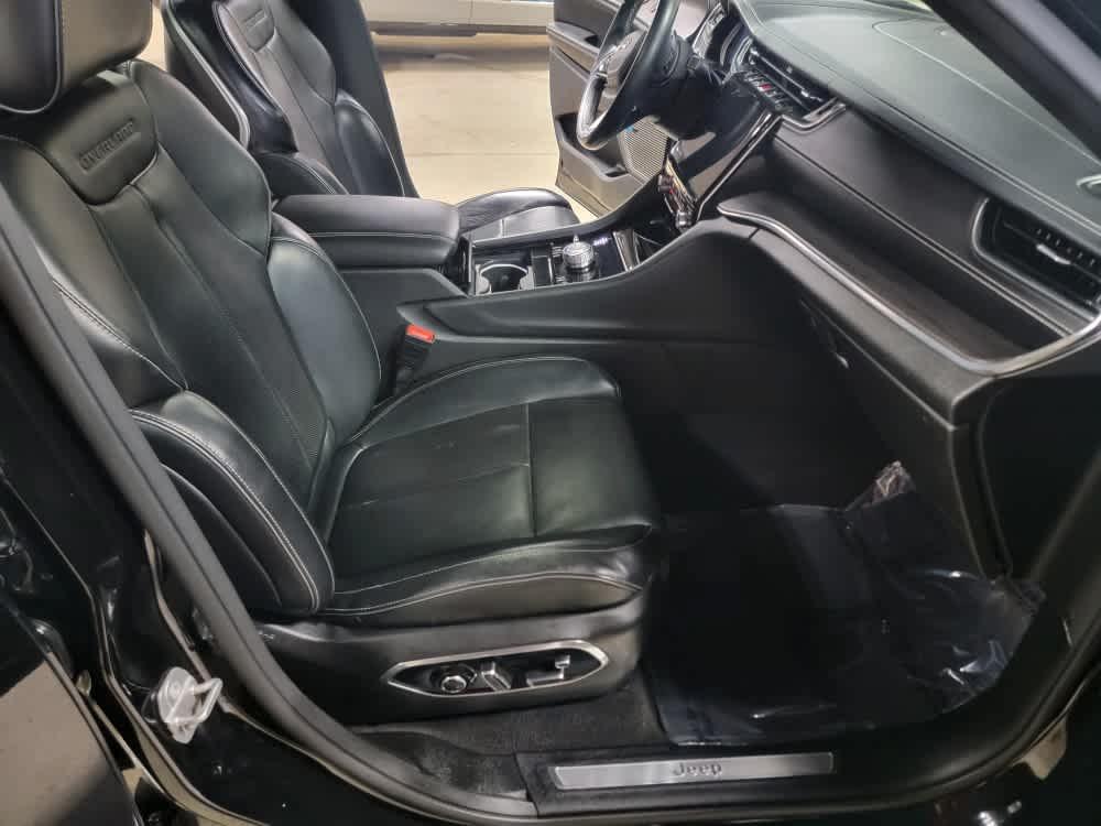 used 2021 Jeep Grand Cherokee L car, priced at $22,995