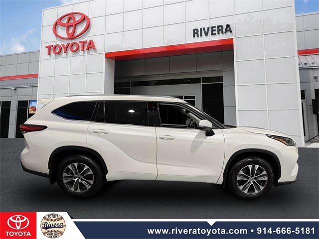 used 2021 Toyota Highlander car, priced at $30,995