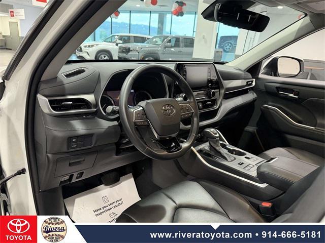 used 2021 Toyota Highlander car, priced at $30,995