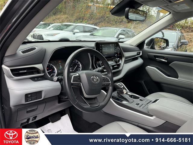 used 2022 Toyota Highlander car, priced at $35,795