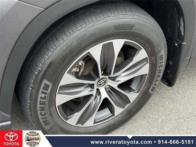 used 2022 Toyota Highlander car, priced at $35,795
