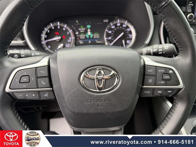 used 2022 Toyota Highlander car, priced at $35,795
