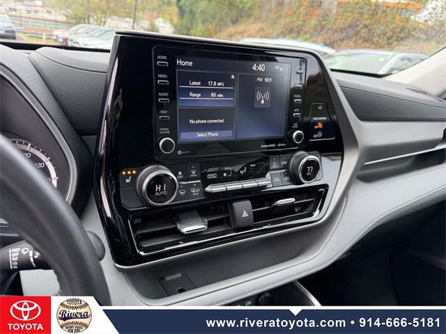 used 2022 Toyota Highlander car, priced at $35,795