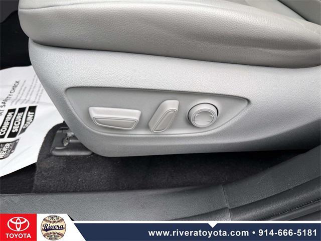 used 2022 Toyota Highlander car, priced at $35,795