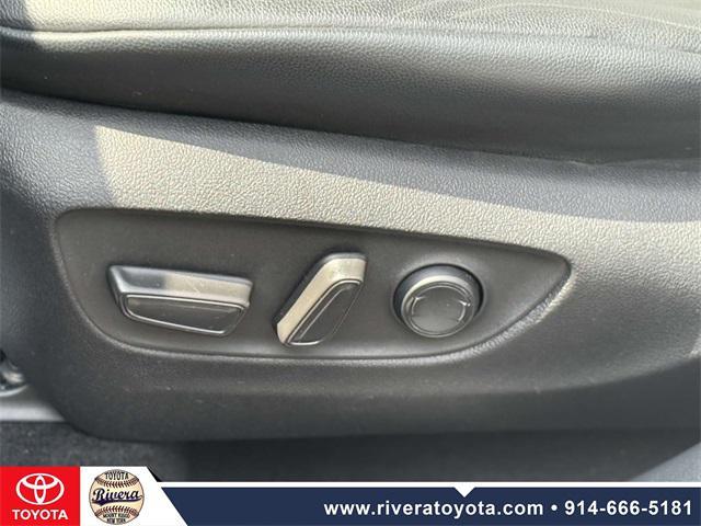 used 2022 Toyota Highlander car, priced at $29,595