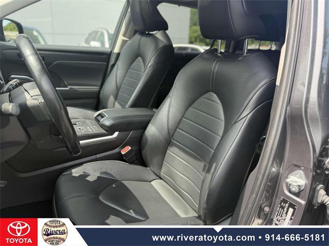 used 2022 Toyota Highlander car, priced at $29,595