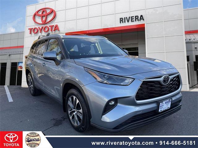 used 2022 Toyota Highlander car, priced at $36,595