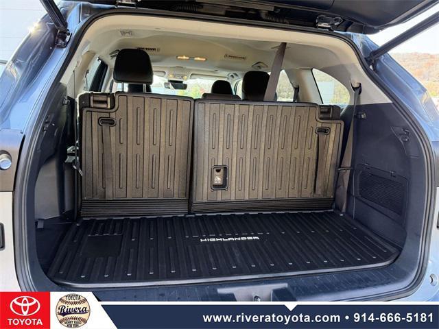 used 2022 Toyota Highlander car, priced at $36,595