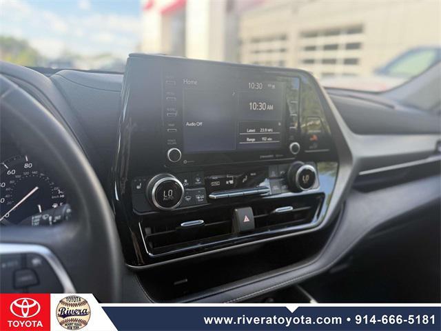 used 2021 Toyota Highlander car, priced at $32,995