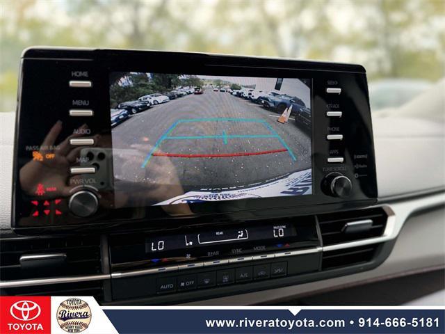 used 2022 Toyota Sienna car, priced at $39,995