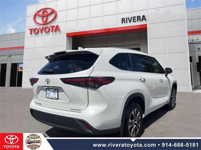 used 2022 Toyota Highlander car, priced at $36,995